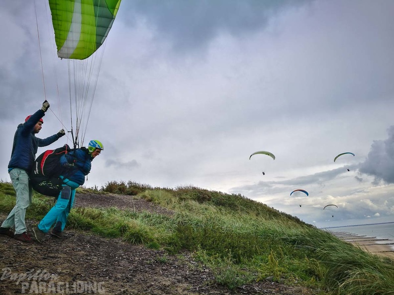 FZ37.17 Zoutelande-Paragliding-551