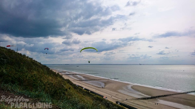 FZ37.19_Zoutelande-Paragliding-201.jpg