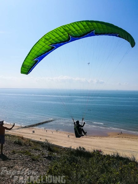 FZ37.19 Zoutelande-Paragliding-289