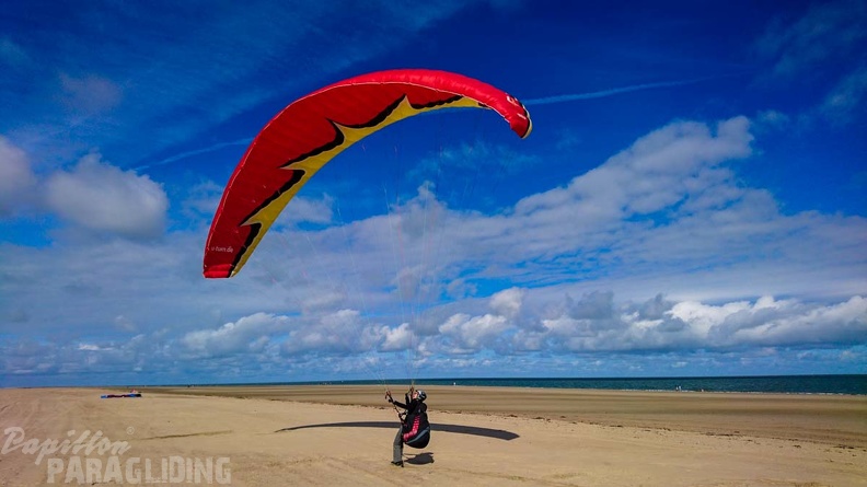FZ37.19 Zoutelande-Paragliding-497