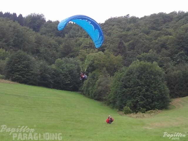 2012 ES.32.12 Paragliding 047