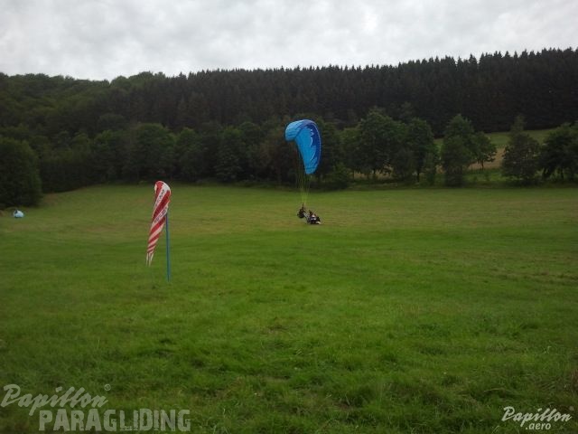 2012 ES.32.12 Paragliding 061