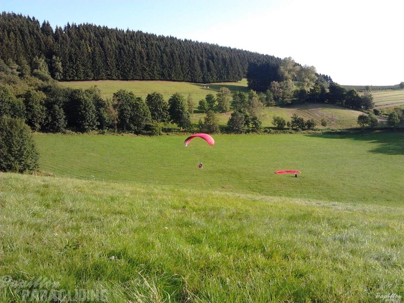2012 ES.34.12 Paragliding 016