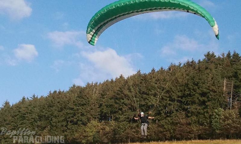 2012 ES.36.12 Paragliding 011