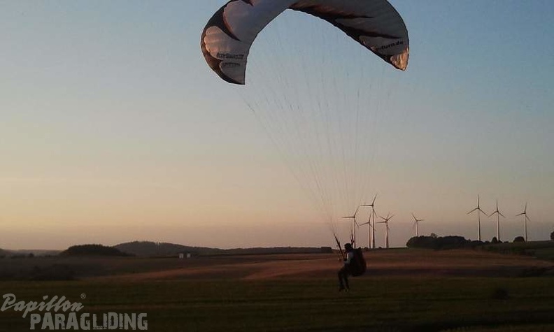 2012 ES.36.12 Paragliding 062