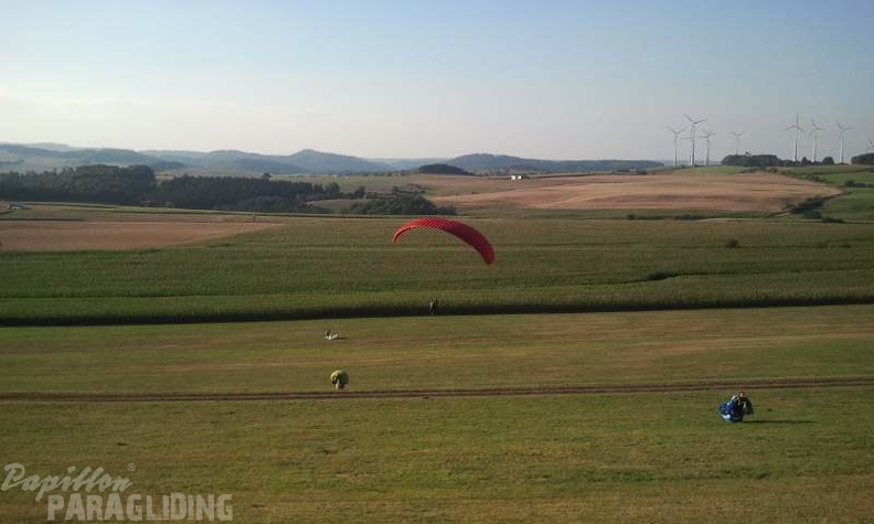 2012 ES.37.12 Paragliding 027