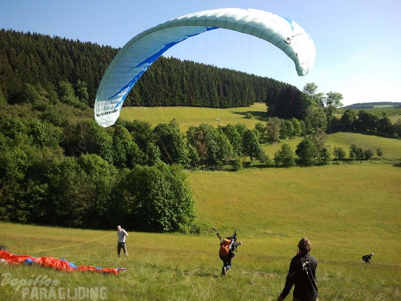 2012 ES EW24.12 Paragliding 019