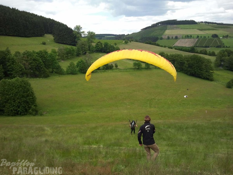 2012 ES EW24.12 Paragliding 051