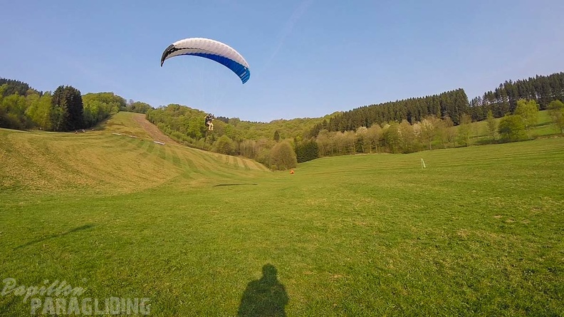 ES17.18 Paragliding-166
