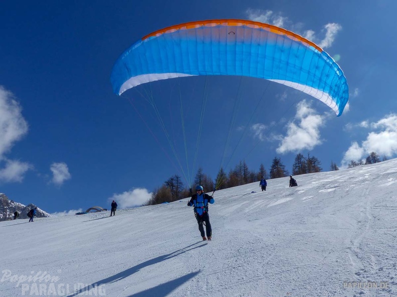 AS13.19 Paragliding-110