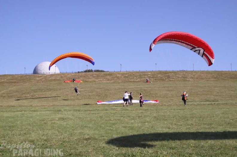 2009 RK33.09 Wasserkuppe Paragliding 047