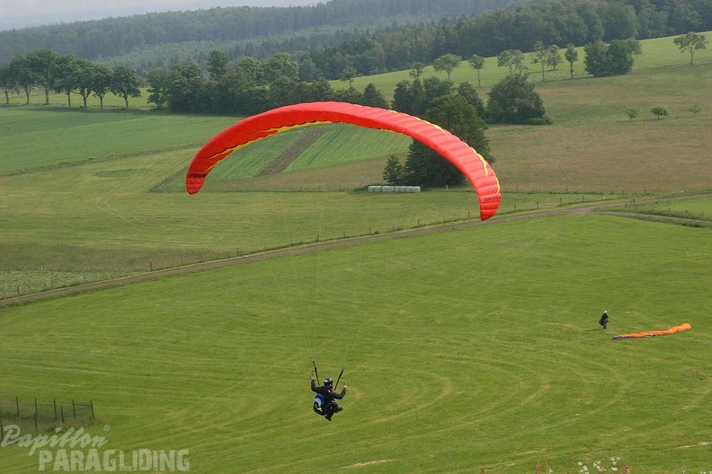 2010 RK24.10 Wasserkuppe Paragliding 128