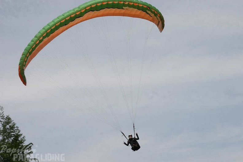 2010 RK24.10 Wasserkuppe Paragliding 142