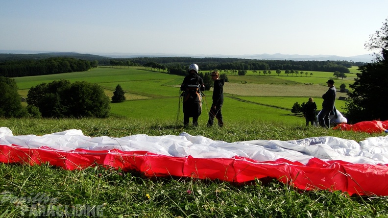 2010 RK25.10 Wasserkuppe Paragliding 042