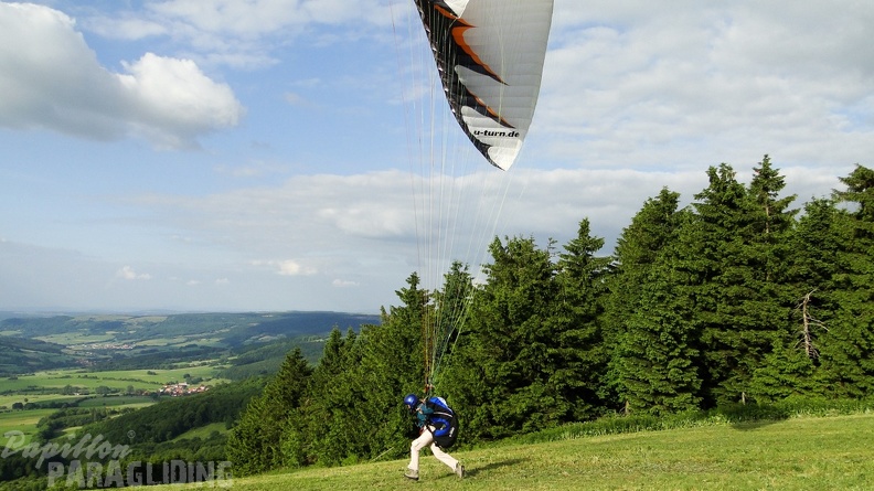 2010 RK25.10 Wasserkuppe Paragliding 058