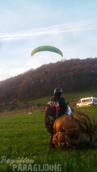 RK17.16 Paragliding-210