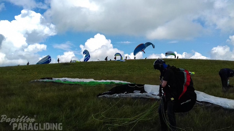 RK26.16 Paragliding-01-1006