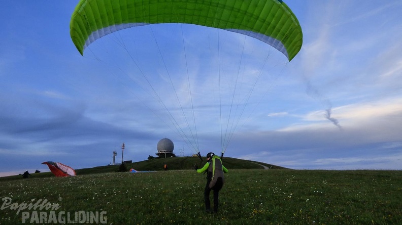 RK26.16 Paragliding-01-1081