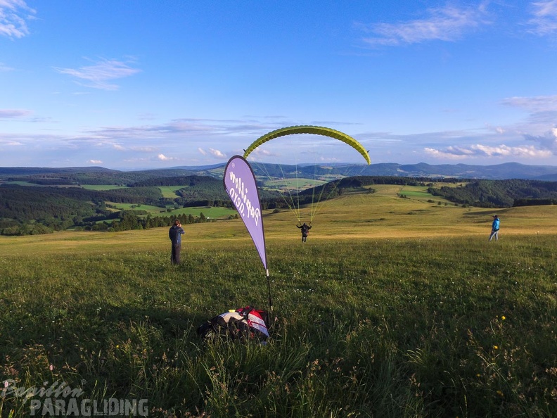 RK26.16 Paragliding-1113