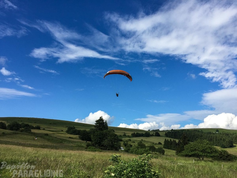 RK26.16 Paragliding-1264