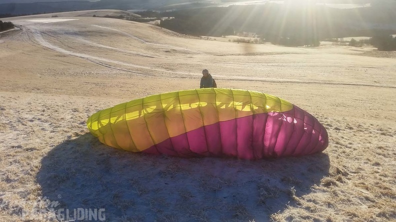 RK1.17 Winter-Paragliding-103