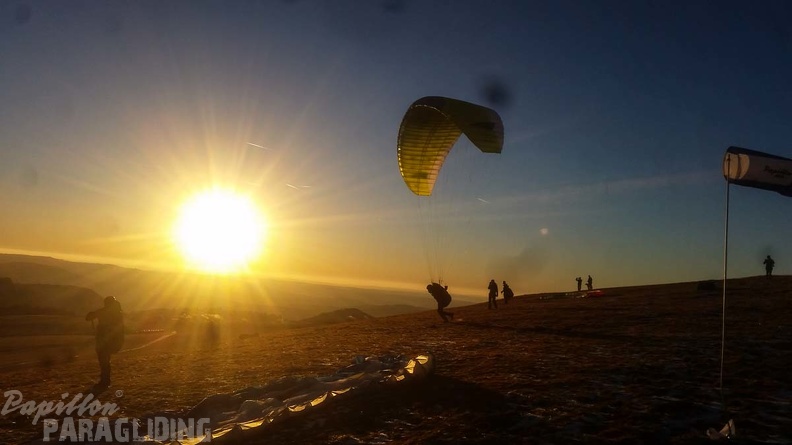 RK1.17 Winter-Paragliding-142