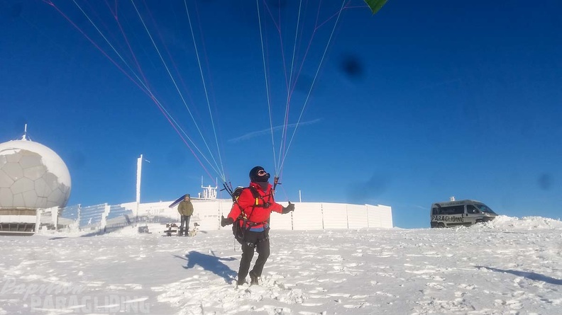 RK1.17 Winter-Paragliding-177