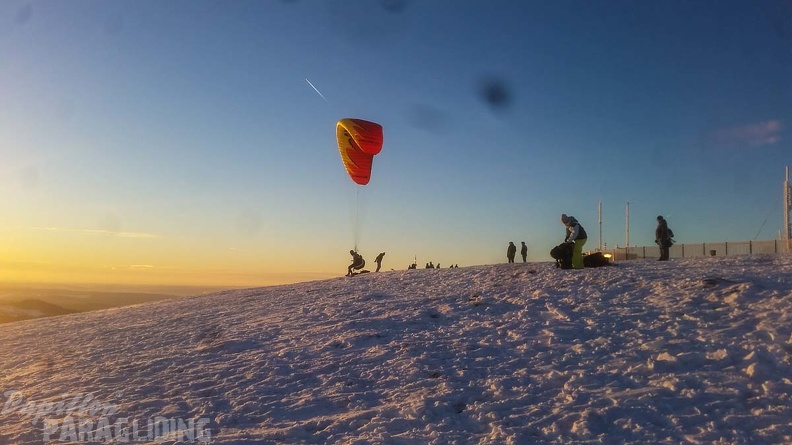 RK1.17 Winter-Paragliding-184