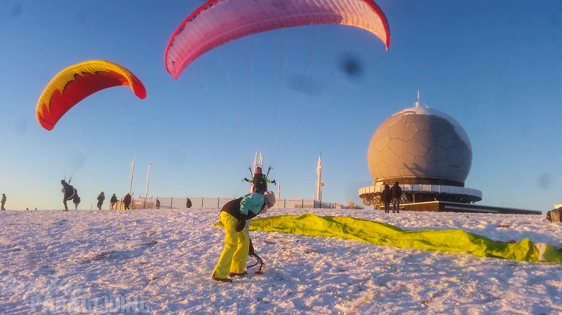 RK1.17 Winter-Paragliding-188
