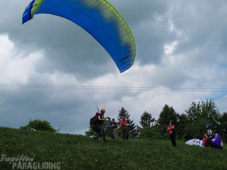 RK21.17 Paragliding-195