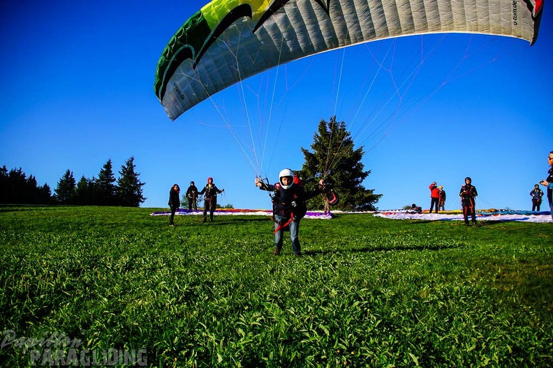 RK21.17 Paragliding-399