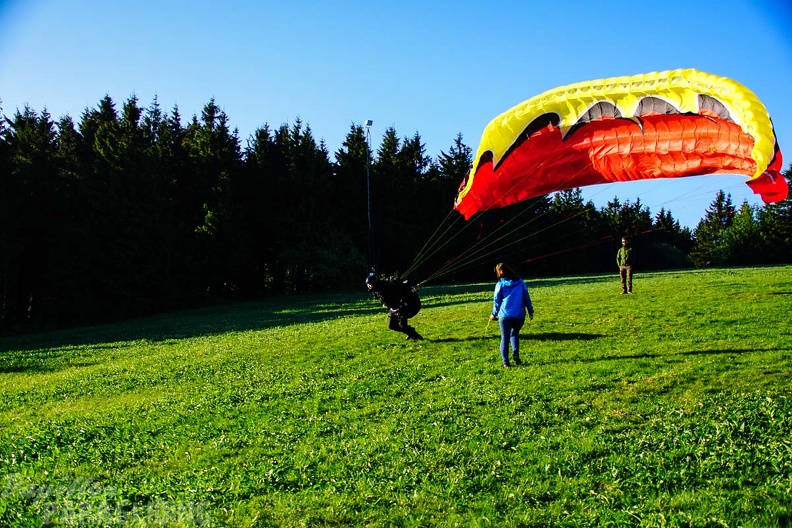 RK21.17 Paragliding-447
