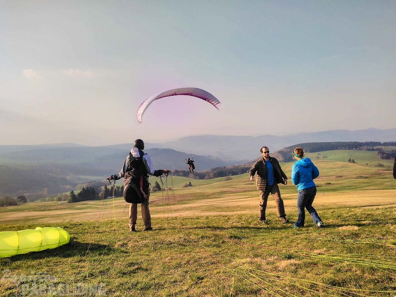 RK17.18 Paragliding-203