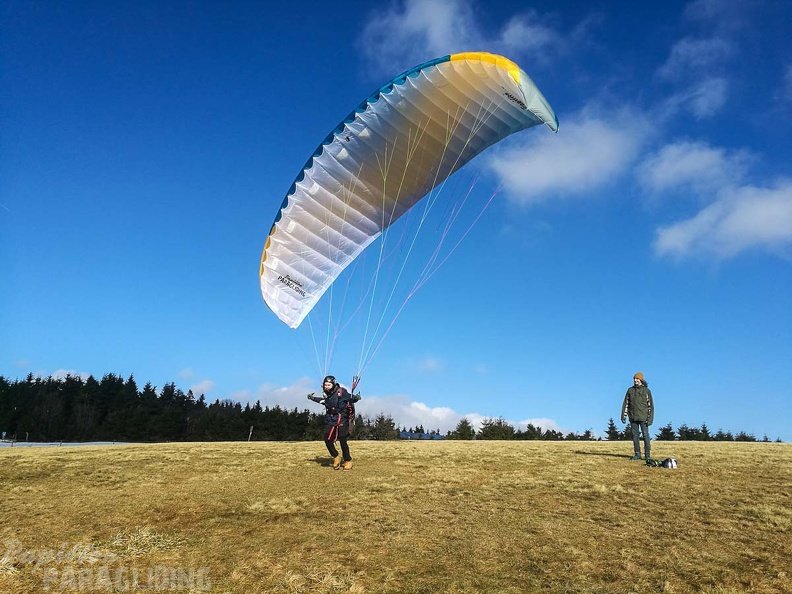 RS5.18 Paragliding-176
