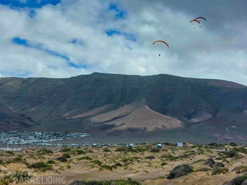 fla8.23-lanzarote-paragliding-landscape-105