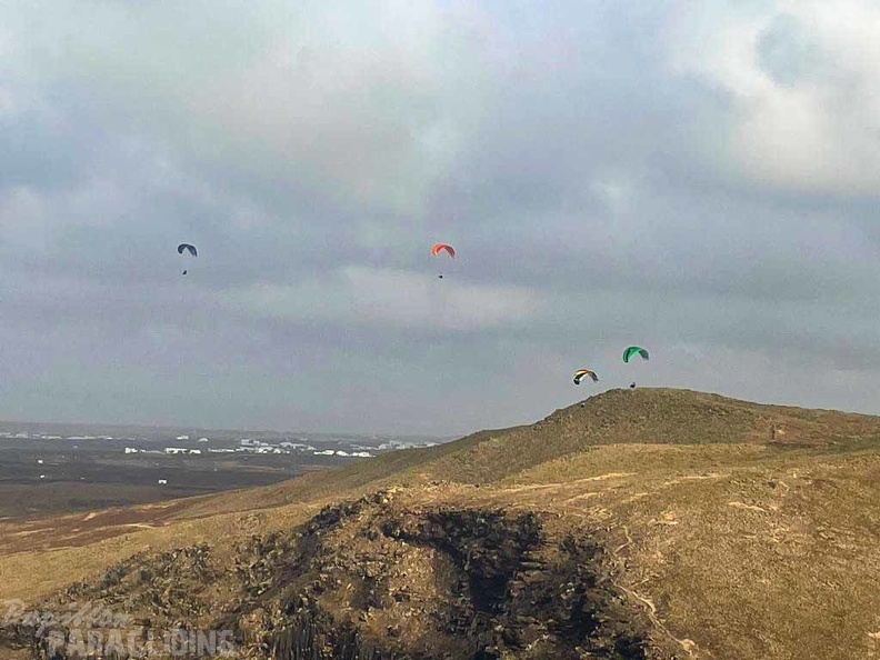 fla8.23-lanzarote-paragliding-landscape-132