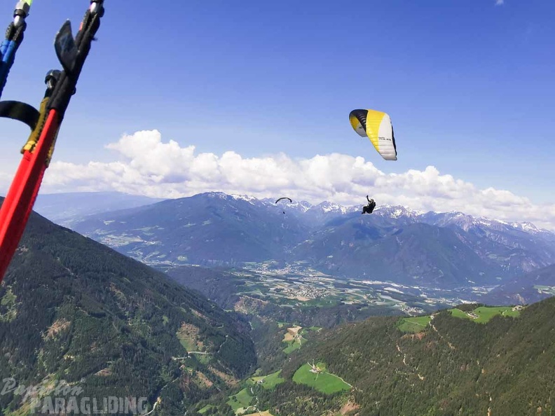 DH20.23-Paragliding-Luesen-109