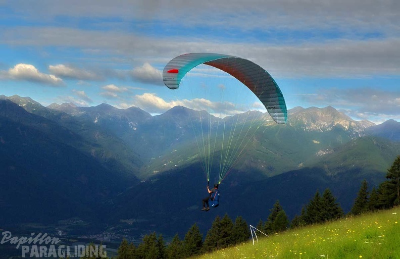 dh32.23-luesen-paragliding-121