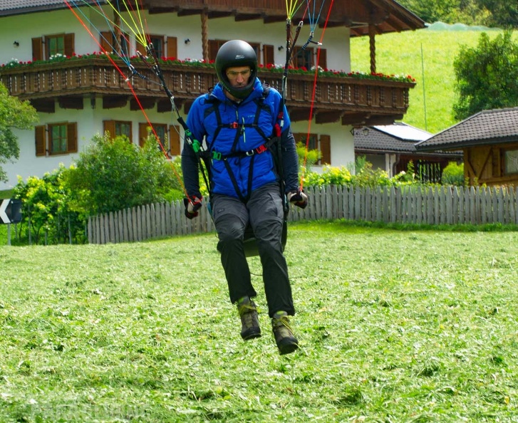 dh32.23-luesen-paragliding-134