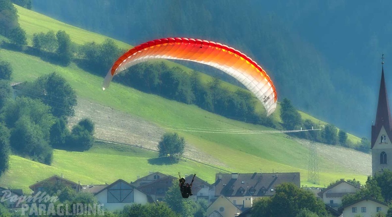 dh32.23-luesen-paragliding-217