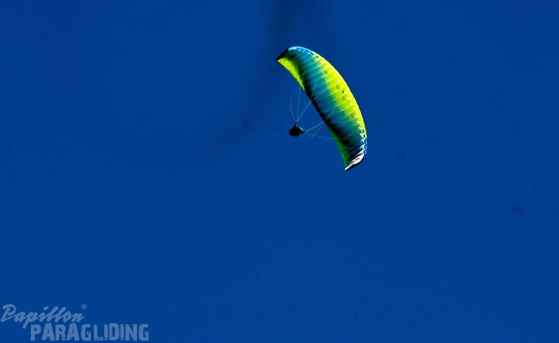 dh32.23-luesen-paragliding-216