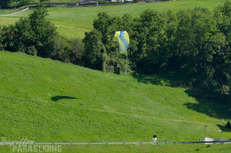 dh32.23-luesen-paragliding-225.jpg
