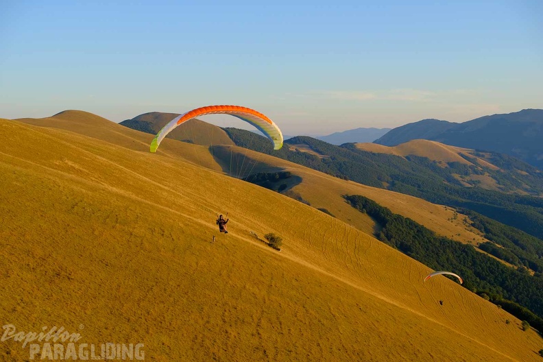fcf37.23-castelluccio-paragliding-pw-121