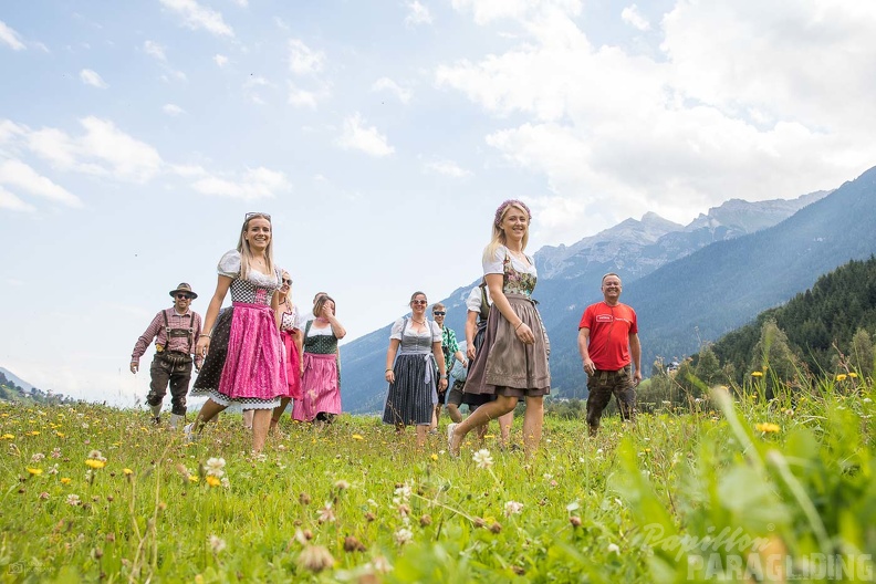 5.Dirndl und Lederhosenfliegen Stubai-124