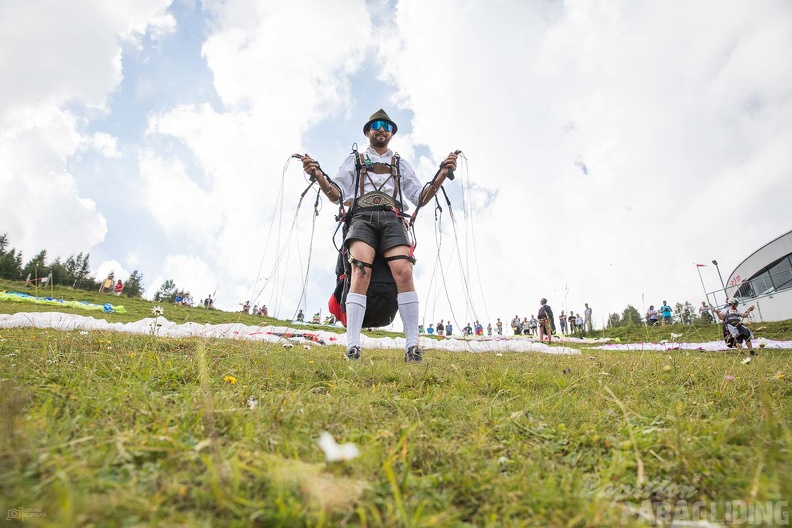 5.Dirndl und Lederhosenfliegen Stubai-184