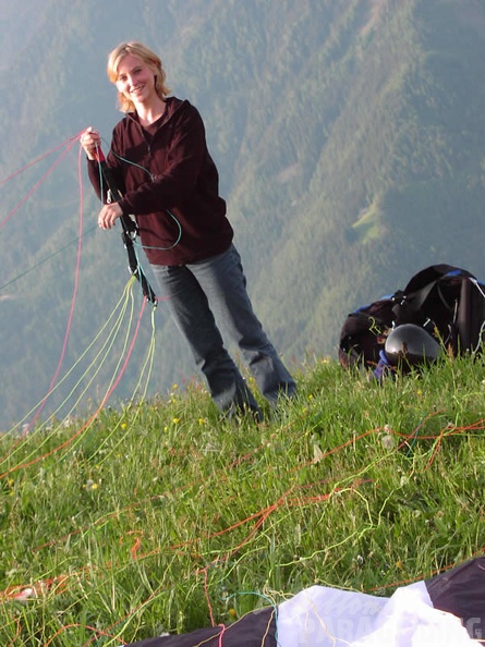 2003 D07.03 Paragliding Luesen 001