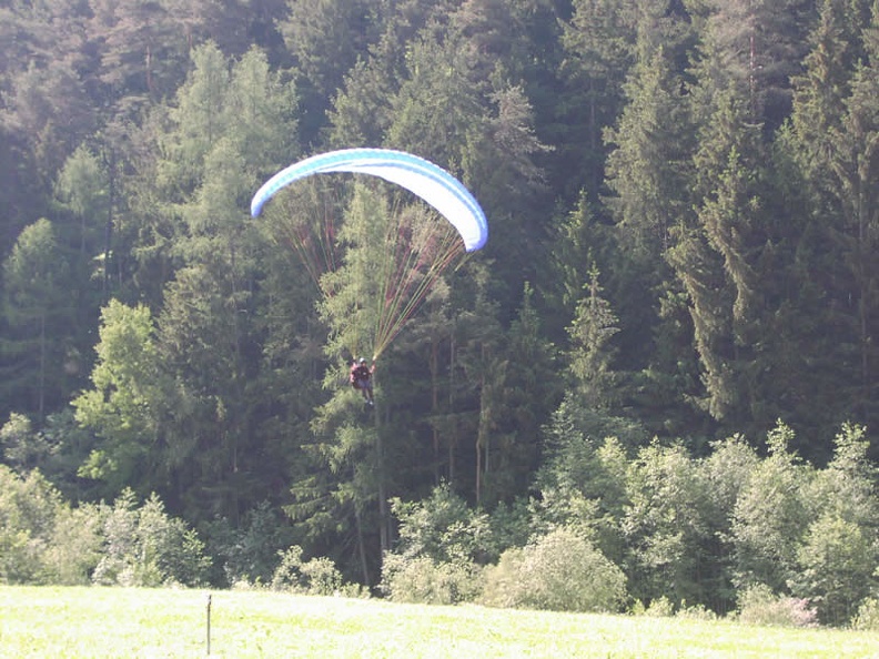 2003 D07.03 Paragliding Luesen 029