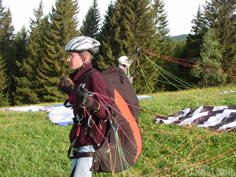 2003 D07.03 Paragliding Luesen 036