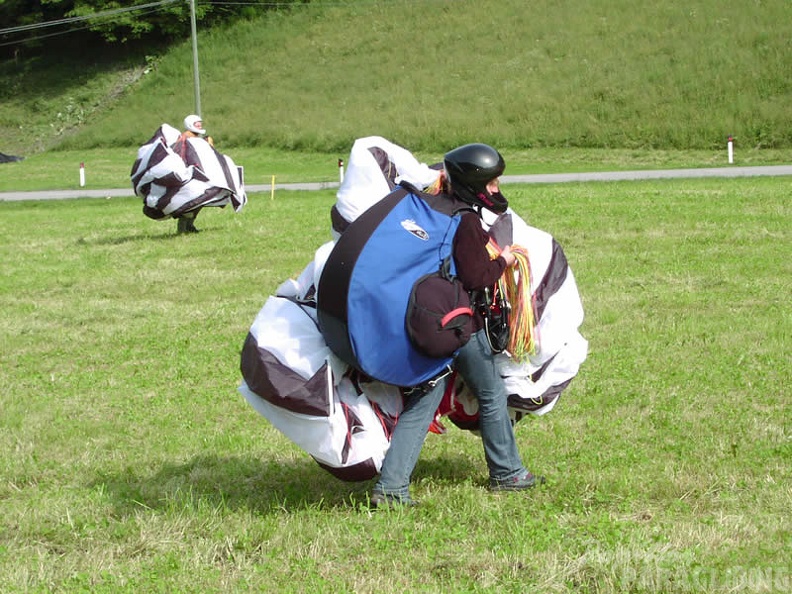 2003_D07.03_Paragliding_Luesen_063.jpg