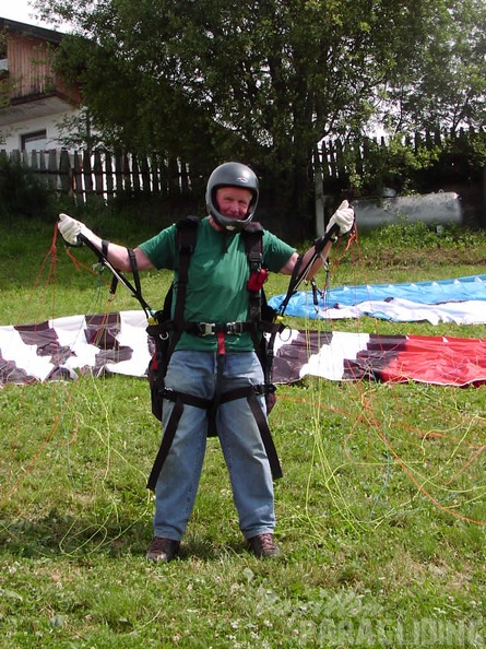 2003 D09.03 Paragliding Luesen 003